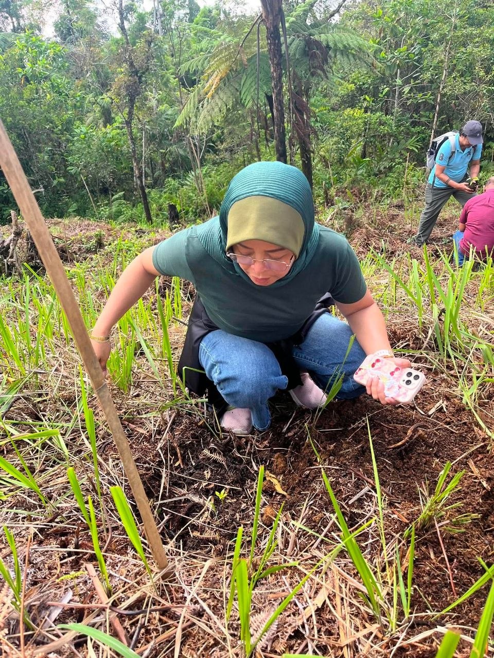 Growing Coffee, Preserving Culture: UM and Bagobo Tagabawa Tribe Unite for Sustainability